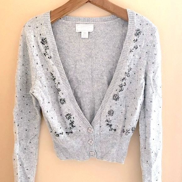 VTG Y2K American Eagle Gray Cropped Angora Blend Bead Stretch Cardigan Sweater M - Picture 1 of 5